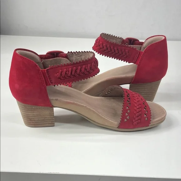 New Earth Ivy Seneca Bright Red Leather Sandals Size 9 - Picture 4 of 9